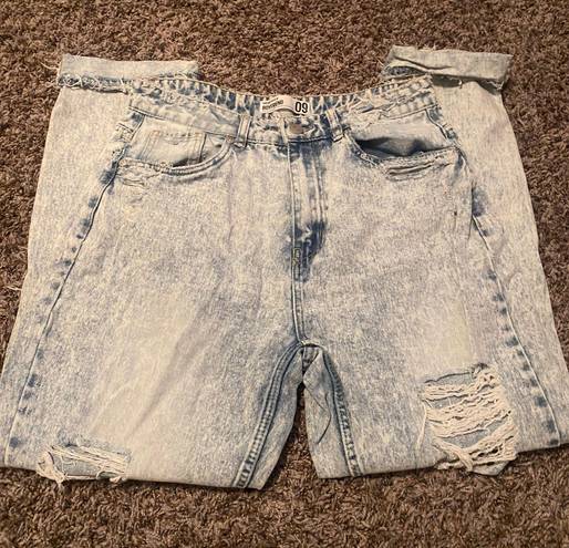 Distressed Mom Jeans Multiple Size 8