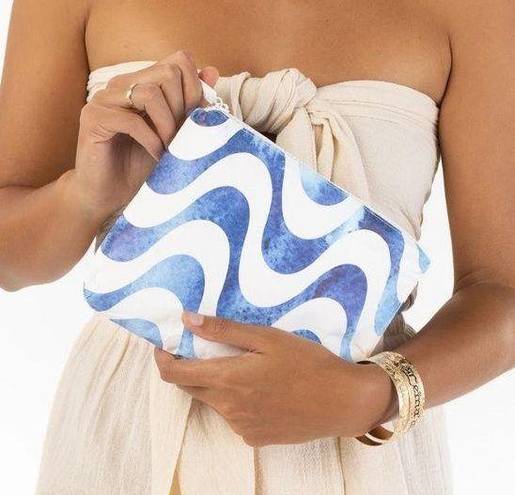 New SMALL POUCH
Calçada indigo splash Blue