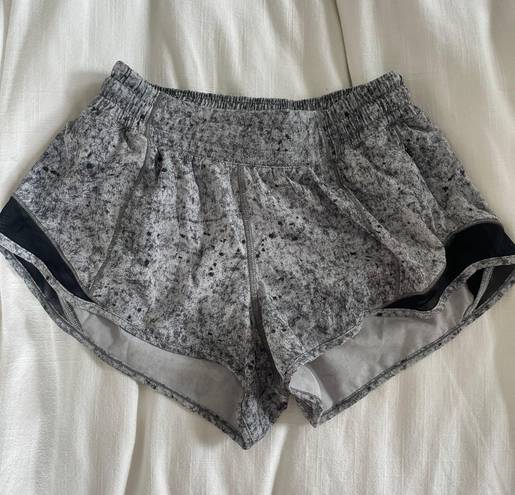 Lululemon Hotty Hot Short 2.5”