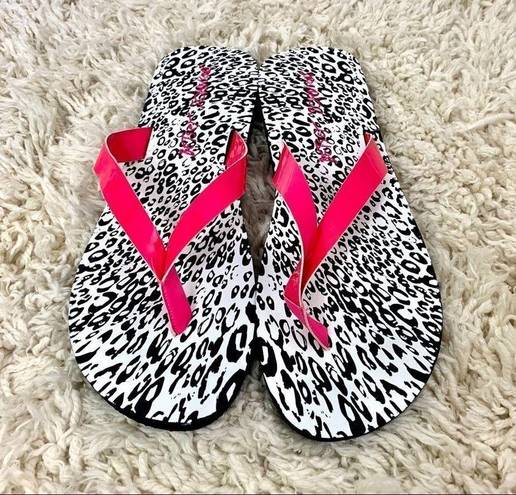 Betsey Johnson NWT  animal print flip flops sz11/12