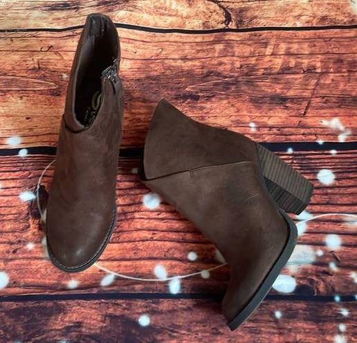 sbicca  vintage collection above ankle boots!