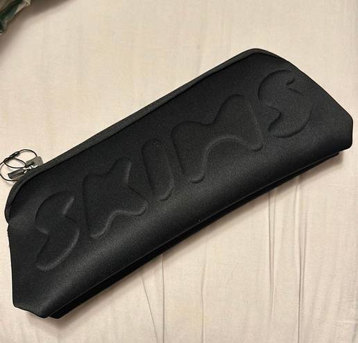 SKIMS NWT Neoprene long zip pouch