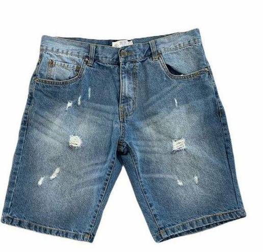 Bermuda Rustic Blue Distressed Denim  Shorts Women’s Size 32