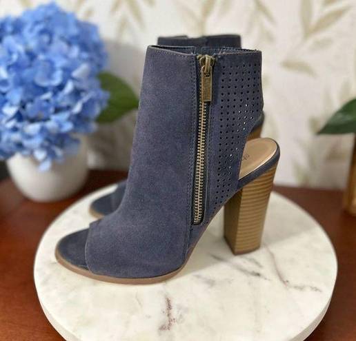 Shoedazzle  booties NWT