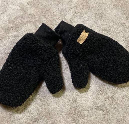 Mitts Black