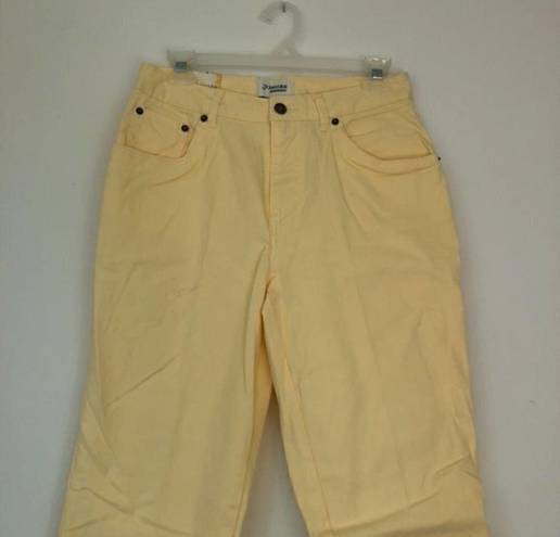 St. John’s Bay NEW NWT ST. JOHN'S BAY Stretch Classic Jeans Lemon Yellow Straight Leg 6 FLAWS