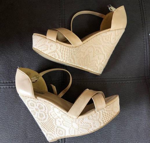 Charlotte Russe Cream Platform Wedge Sandals S9