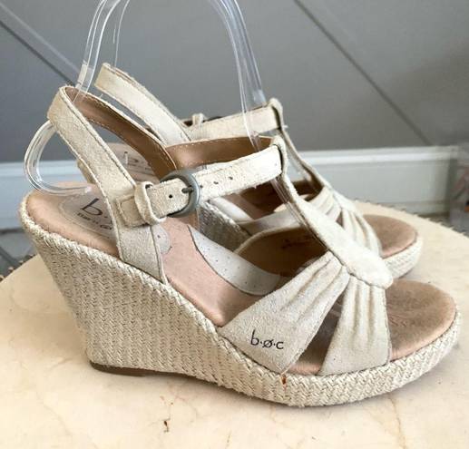 Born concept b.o.c  Beige T-strap Suede Wedge Size 6