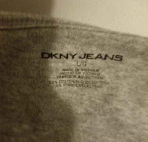 DKNY 𝅺 jeans Size large gray top cap sleeve scoop neck line Gathered sides