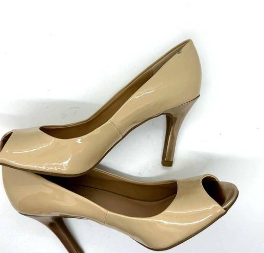 Mootsies Tootsies  Peep Toe Nude Color Low Heel Open Toe heels size 8