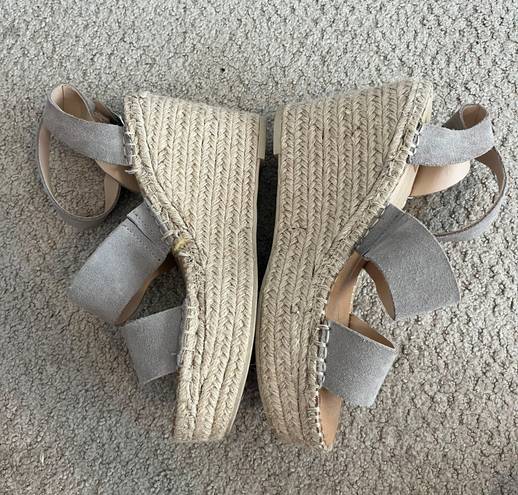 DV by Dolce Vit Dolce Vita Gray Suede Wedges