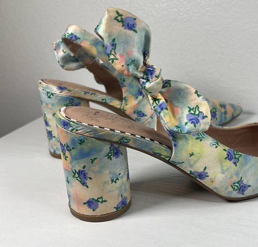 Betsey Johnson  circular heels floral design size 7 M