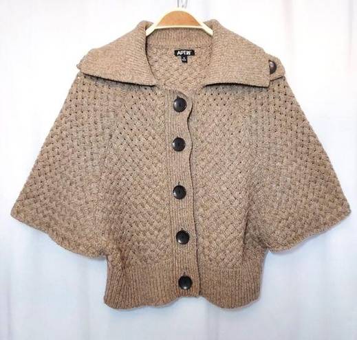 Apt. 9  Chunky Knit Light Brown Tan Short Batwing Sleeve Button Cardigan Sweater