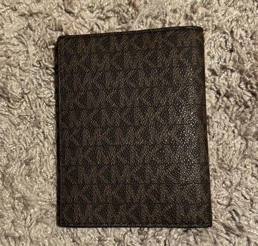 Michael Kors NWOT  passport wallet