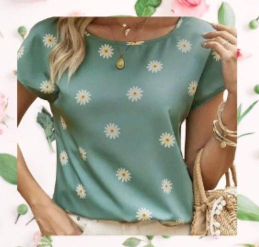 Daisy Floral  Print Crew Neck Short Sleeve Blouse.