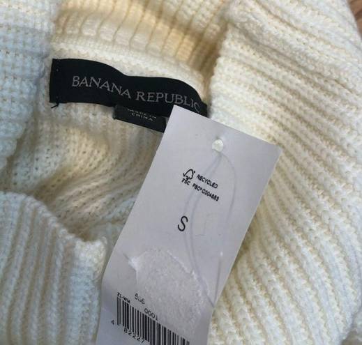 Banana Republic NWT  Pleated Turtleneck Sweater