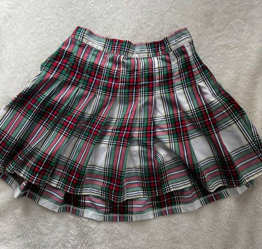 American Eagle Red And Green Pleated Skirt