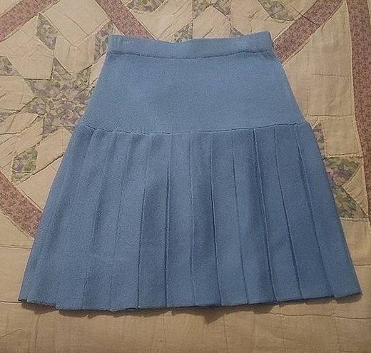 St. John  By Marie Gray Lt  Blue Santana Knit Drop Waist Pleated Skirt  size 12.