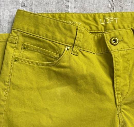 The Loft NWT Anny Taylor modern crop pants in bright green.