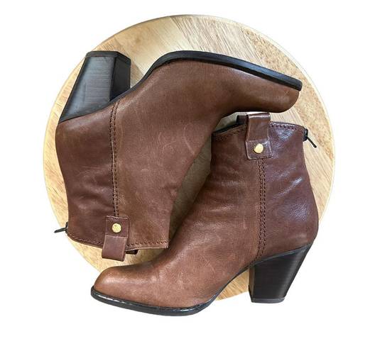 Stuart Weitzman  for Russell Bromley Hipgal Leather Zip Brown Booties Size 5