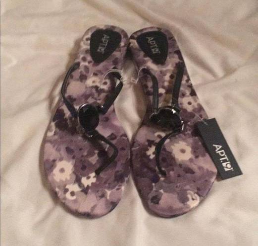 Apt. 9  NWT SZ L purple floral sandals