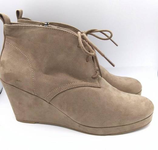 DV by Dolce Vit a suede lace up wedge booties Terri women’s Size 11