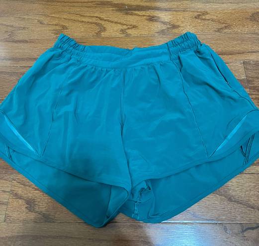 Lululemon Hotty Hot Short 2.5” 6 