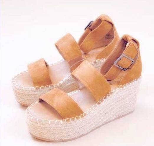 Coconuts by Matisse  9 1/2 faux suede espadrilles