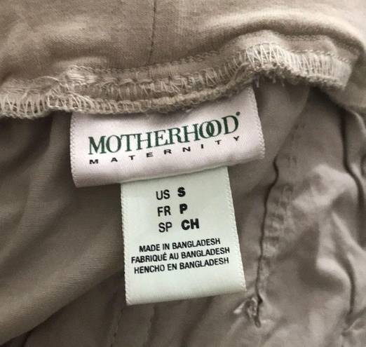 Motherhood Maternity  khakis shorts