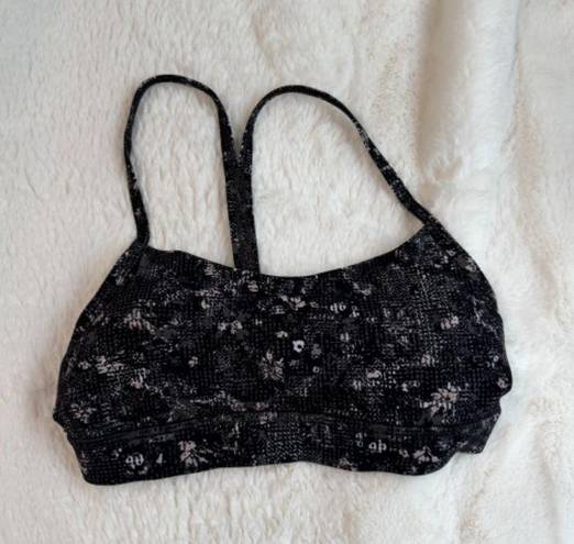 Lululemon Flow Y Bra (Size 4)