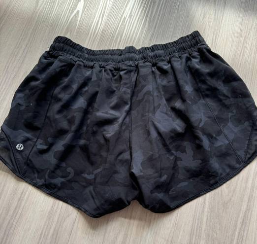 Lululemon Hotty Hot Shorts 4”