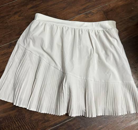 Spanx Yes, Pleats Skort in light cloudy grey Pleated Tennis Skirt