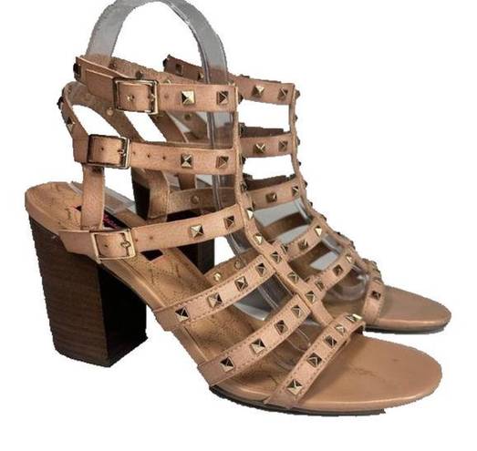 Betsey Johnson BETSEYVILLE Naveah Gold Studded Tan Gladiator Block Heeled Sandals Size 9