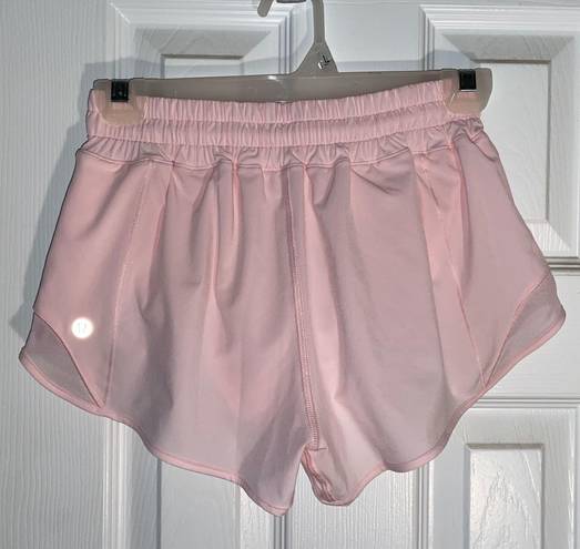 Lululemon Strawberry Milkshake Hotty Hot Short 2.5” in size 4 Pink