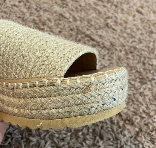 Beach By Matisse Tan platform Sandals Size 6