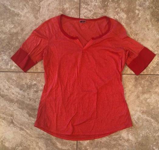 Marmot  NWOT Coral Mid Length Tee Sz Medium