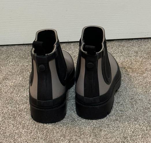 Mini Rain boots Multiple Size 6