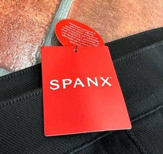 Spanx NWT  The Perfect Pant in Black