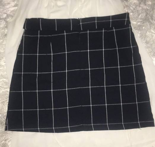 Ivy and Main  Women’s Window Pane Checked Plaid Mini Skirt