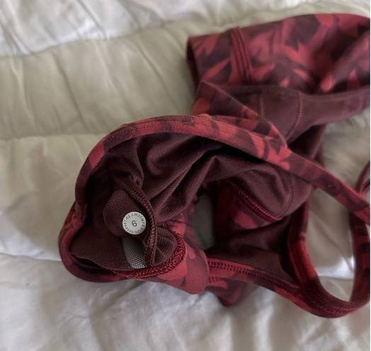 Lululemon  Flow Y Nulu Bra Red Leaf Multi (Size: 6)