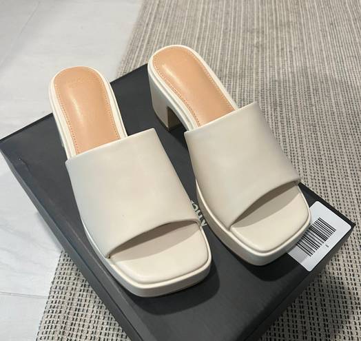 Abercrombie & Fitch  Retro Sandal 