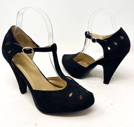 Modcloth  Black Fabric T Strap Maryjane Closed Toe Perforated Heels Size 9