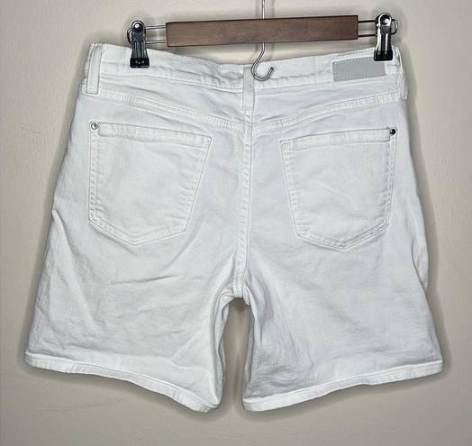 DKNY  JEANS BLEECKER BOYFRIEND WHITE SHORTS SIZE 10P