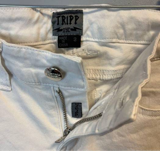 Tripp NYC  Jeans White Knee Slit Jeans Sz 3/26 EUC Skinny Distressed Denim