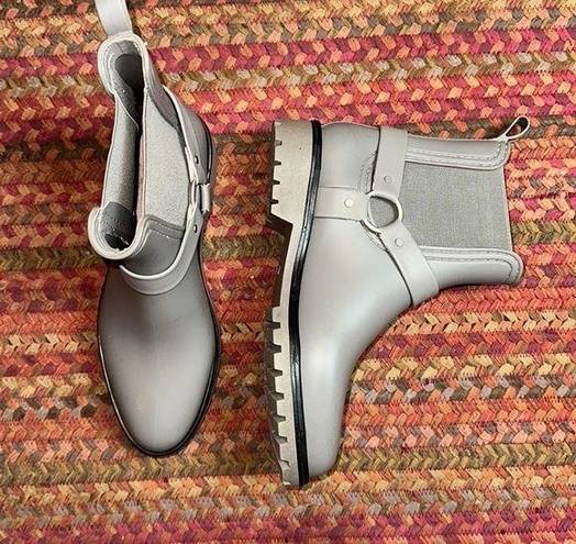 Bernardo  GREY RUBBER RAIN CHELSEA BOOTS