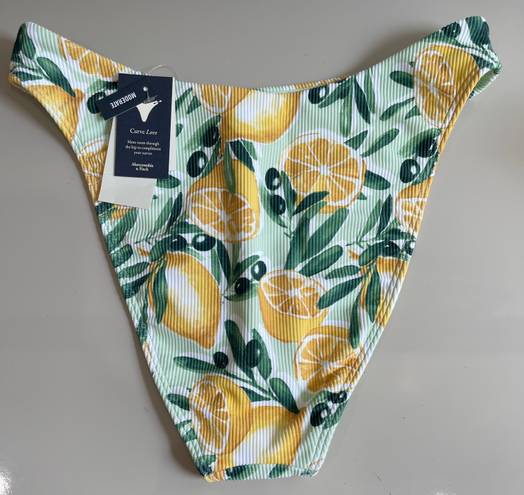 Abercrombie & Fitch Curve Love Mid-Rise High-Leg Moderate Bottom Lemon Print