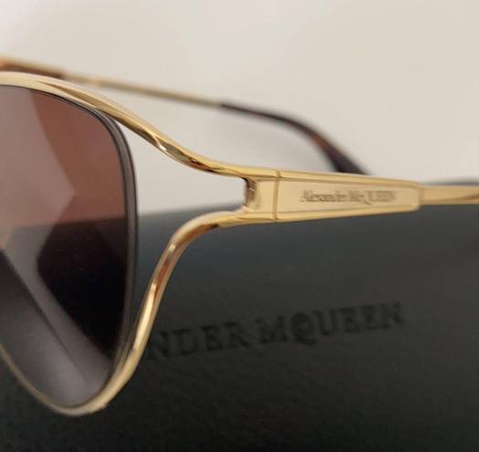 Alexander McQueen NWOT  sunglasses