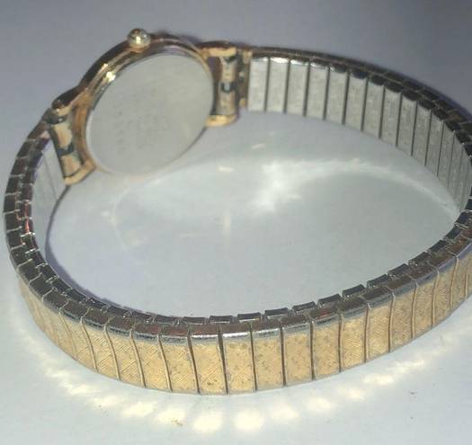 Seiko  Vintage Gold Tone Stretchy Speidel Band Retro Wristwatch Watch NEW BATTERY