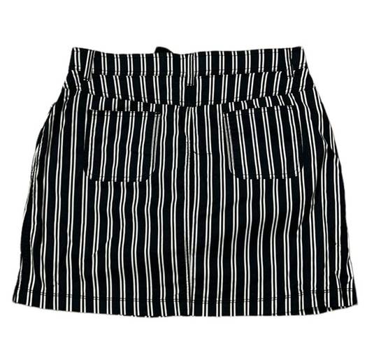 White Stag  Black & White Stripe Mini Skirt(Size 2)