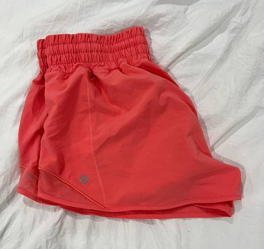 Lululemon Hotty Hot Short High-Rise 2.5”